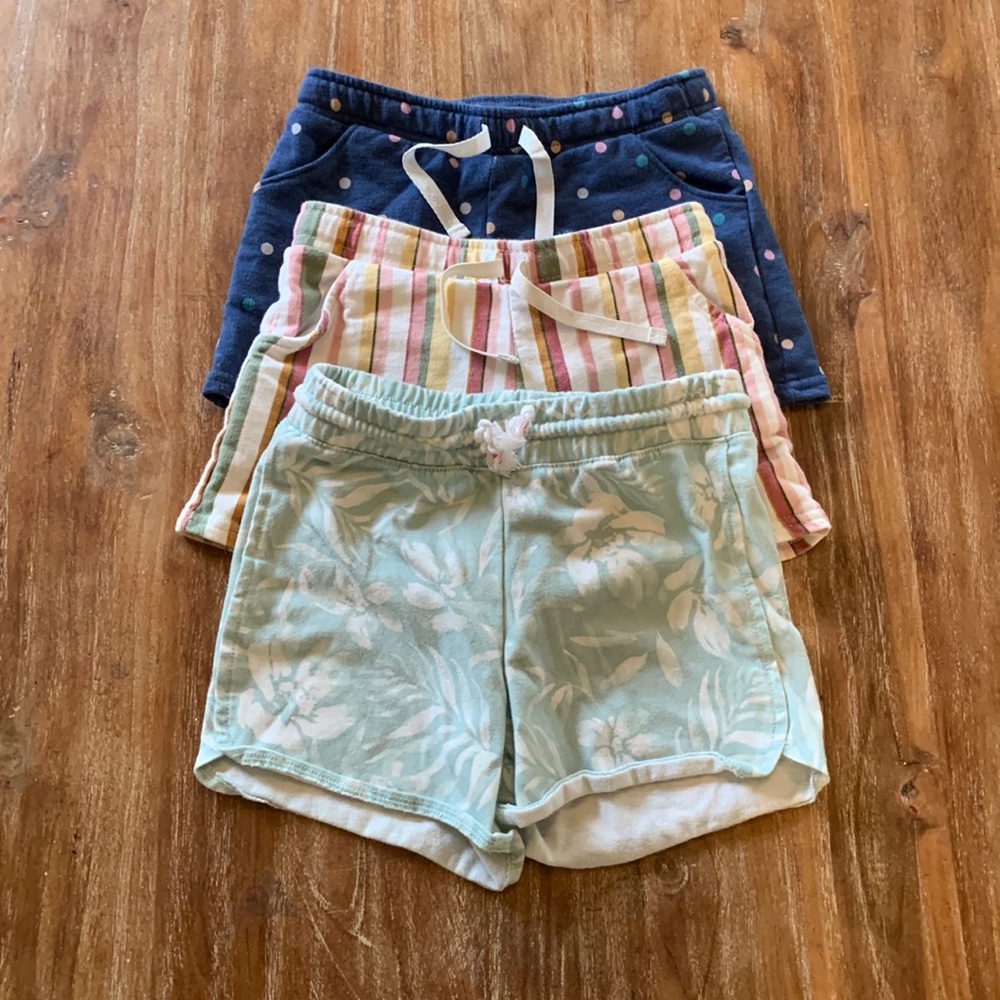 Girls Carters and Oshkosh shorts lot size 5t/5